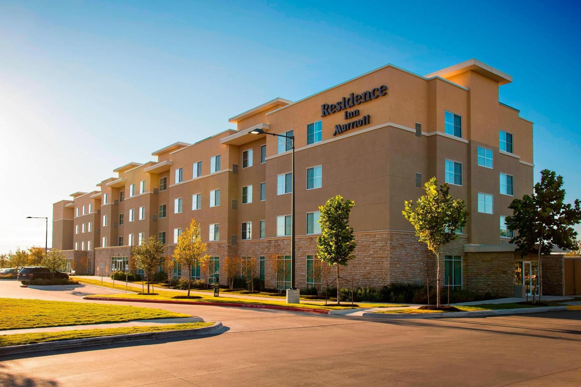 Residence Inn By Marriott Austin - University Area Exterior photo