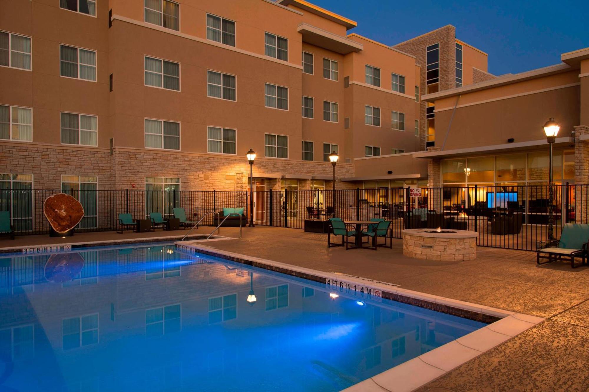 Residence Inn By Marriott Austin - University Area Exterior photo