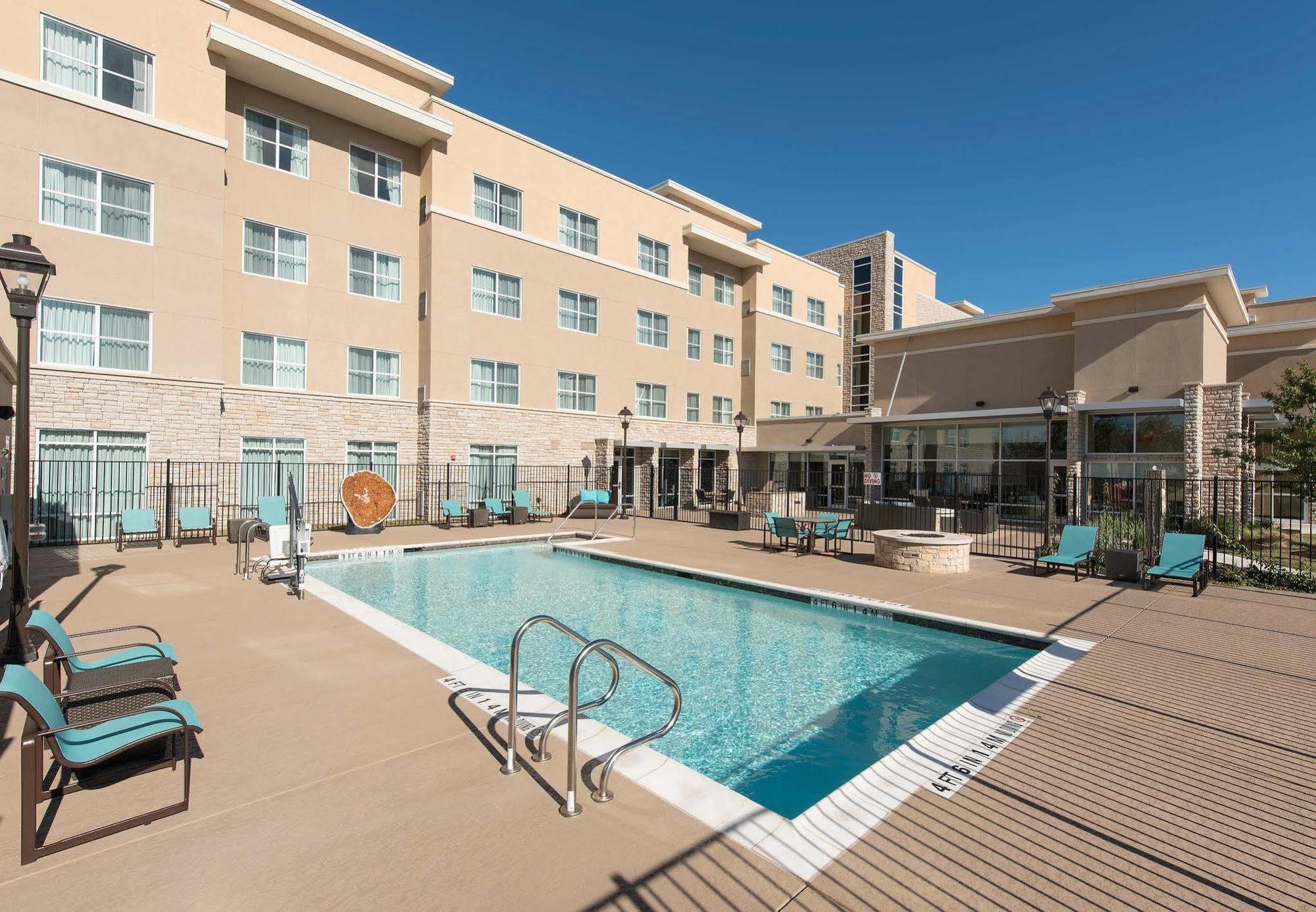 Residence Inn By Marriott Austin - University Area Exterior photo